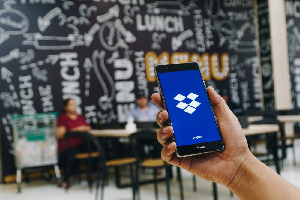 Amid Economic Headwinds, Dropbox Lays Off 528 Employees, Sees Declining User Growth